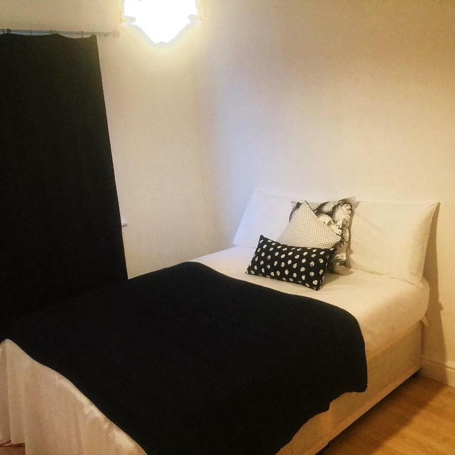 North London Cottage 外观 照片