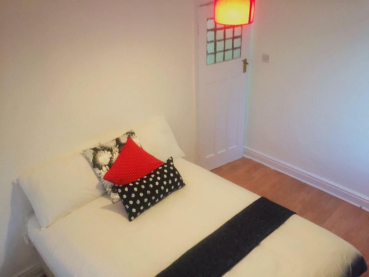 North London Cottage 外观 照片